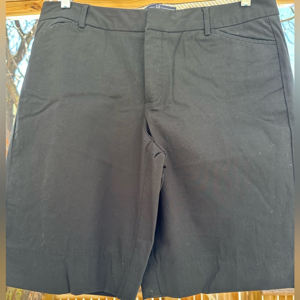 Gap Black Wide Leg Bermuda Shorts Knee Length 10” cotton stretch size 12 - Picture 3 of 11